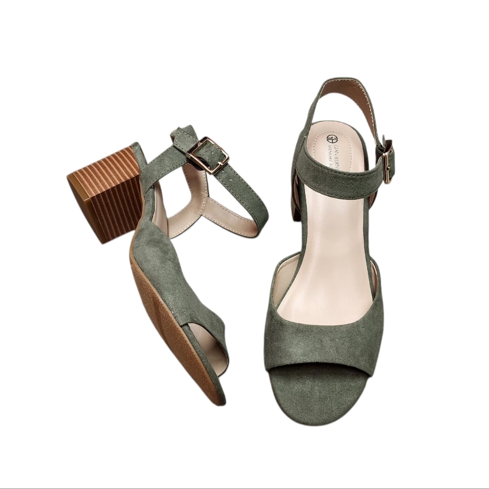 Giani Bernini - Townson Olive Suede Block Heel Sandals - size 8.5 - NIB